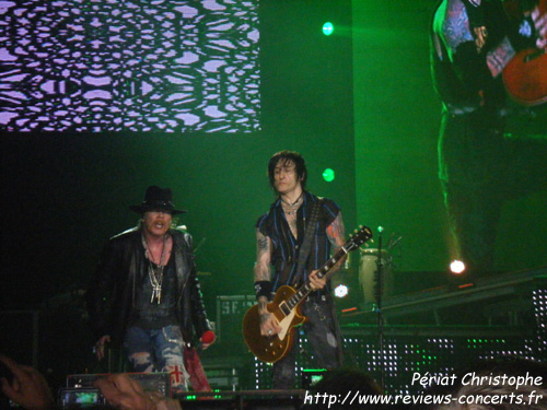 Les Guns N' Roses  la Halle Tony Garnier de Lyon le 10 juin 2012