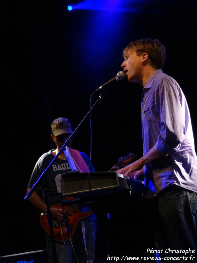 Loominary Pop au festival Les Vaches Folks  l'Hippodrome de Divonne-les-Bains le 8 juillet 2012