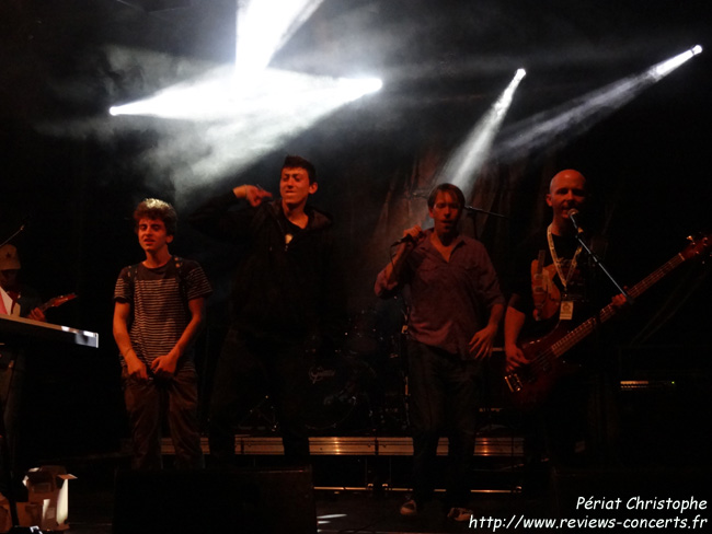 Loominary Pop au festival Les Vaches Folks  l'Hippodrome de Divonne-les-Bains le 8 juillet 2012